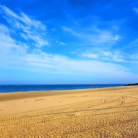Apartament Centre - T2 Confortable Avec Balcon Et Parking Prive - Fr-1-420-156 Arcachon