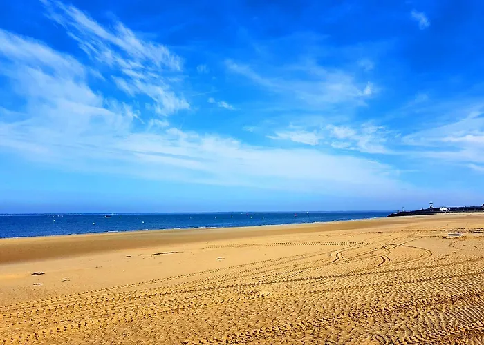 Apartament Centre - T2 Confortable Avec Balcon Et Parking Prive - Fr-1-420-156 Arcachon